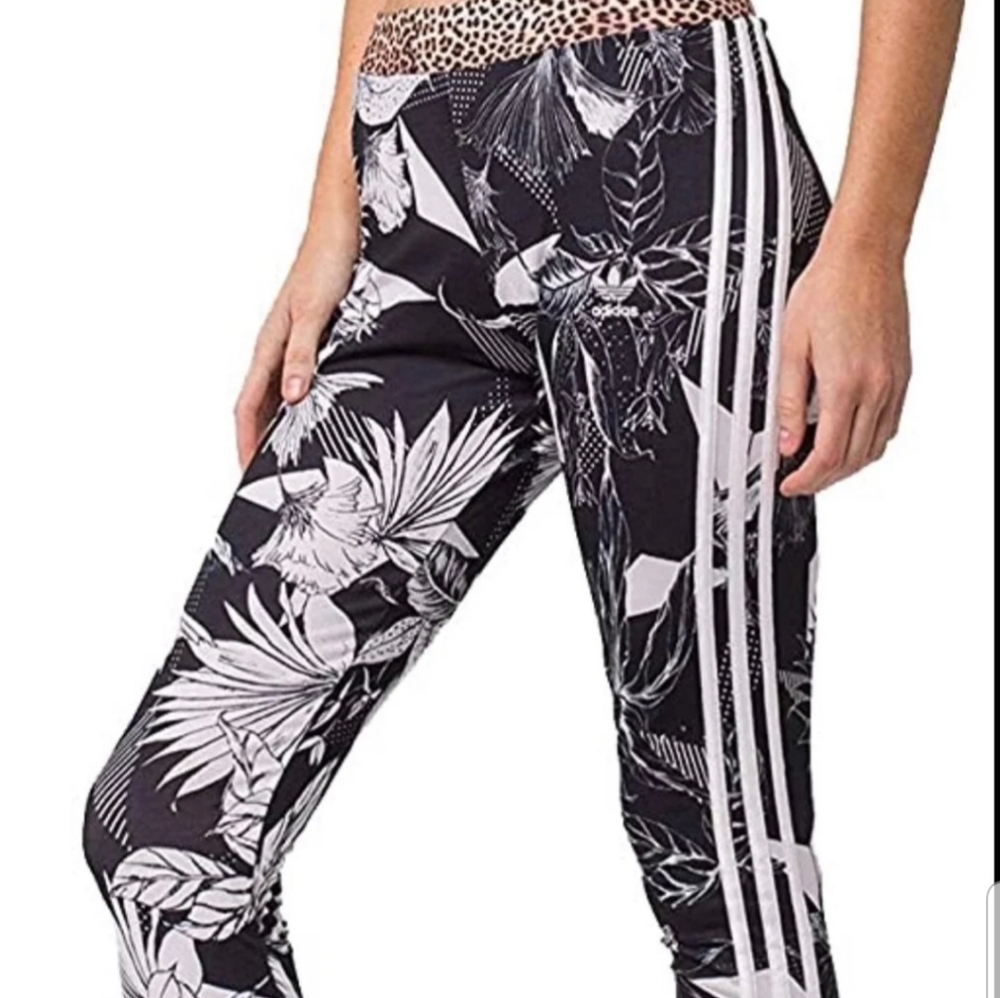 *SOLD*Adidas x Farm Passinho Leggings